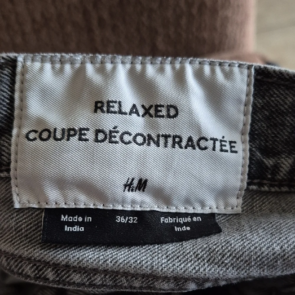 H&M Men's Gray Straight Jeans - Picture 2 of 2